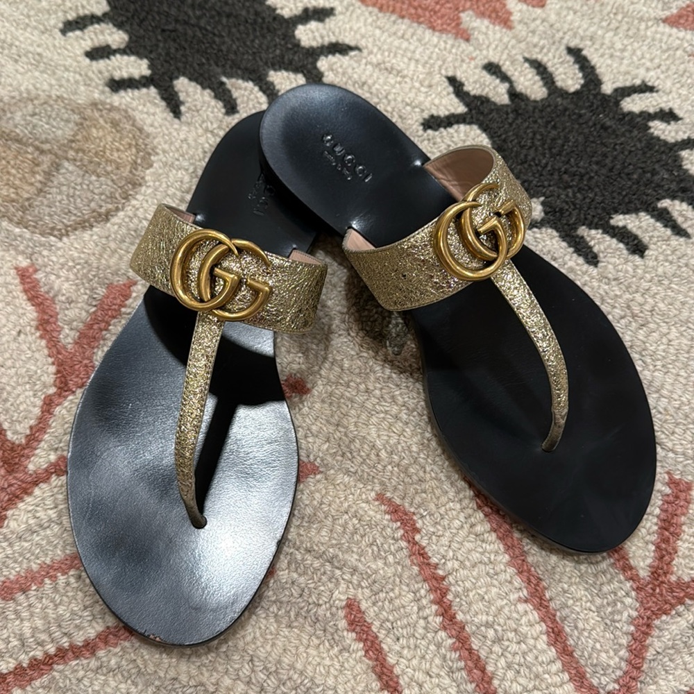 Gucci Napa Silk/ Galassia Platino Logo Thong Sandals, sized 38 - gorgeous